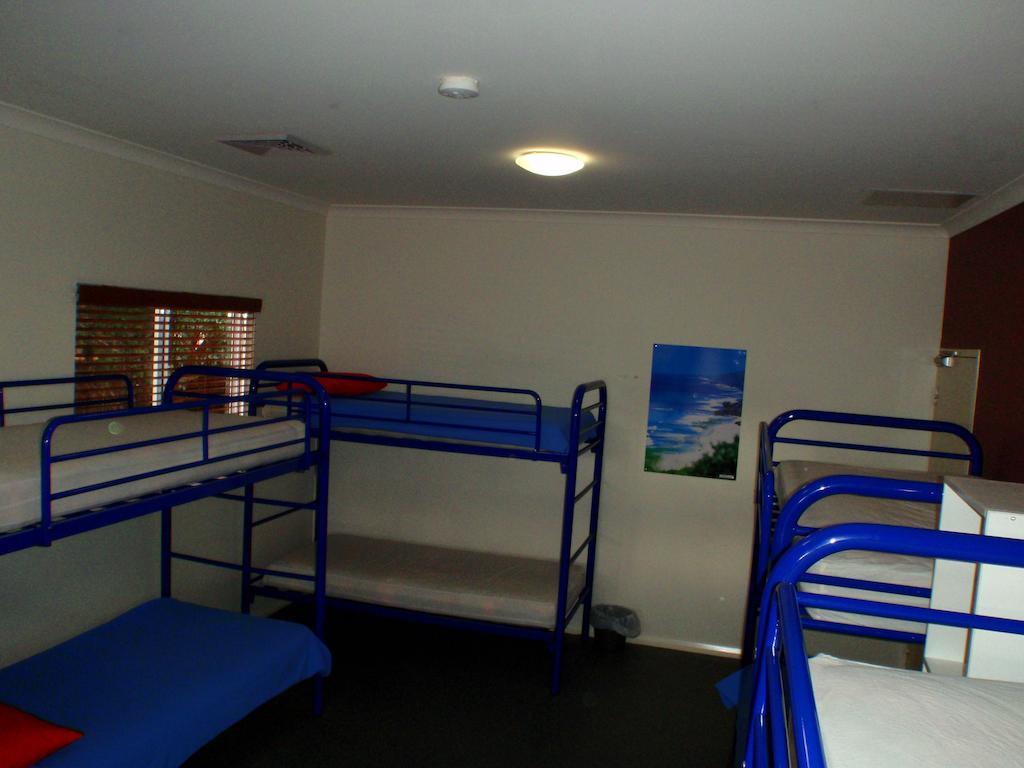 Margaret River Backpackers Yha Hostel Room photo